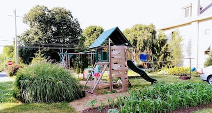 Relax close to all the Amish Country attractions. Affordable, Family-Friendly.