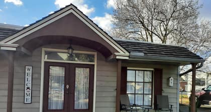 Relax close to all the Amish Country attractions. Affordable, Family-Friendly.