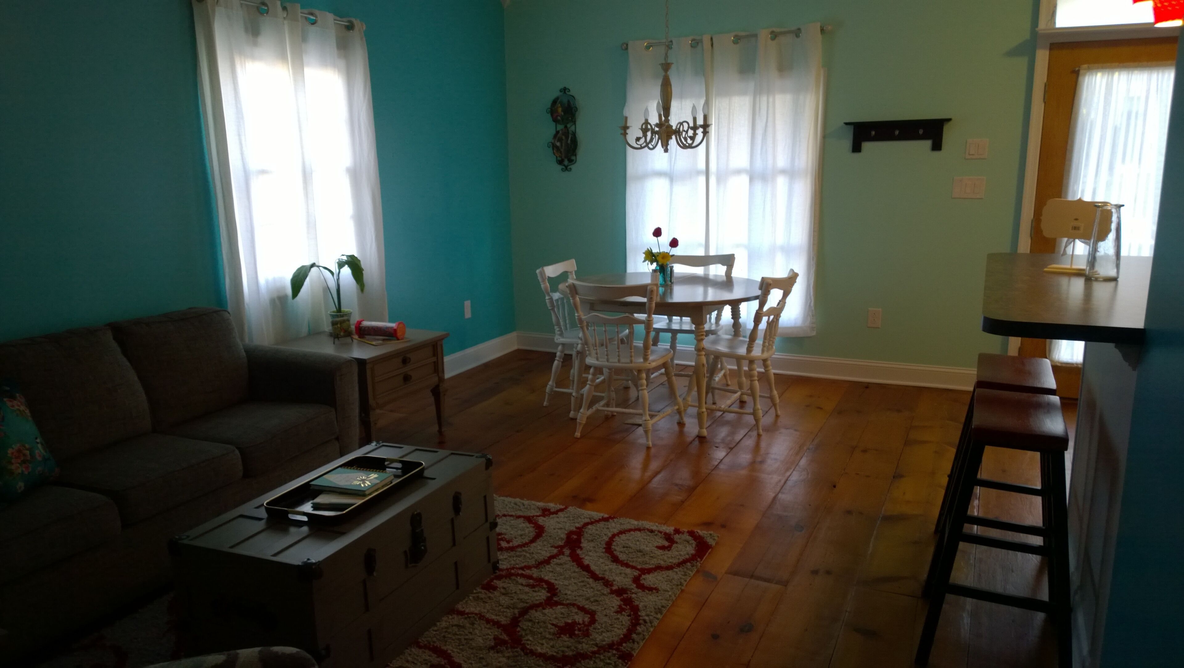 Relax close to all the Amish Country attractions. Affordable, Family-Friendly.