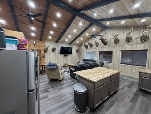 Interior - The Country Lodge-Southern Illinois Getaway (New Haven)