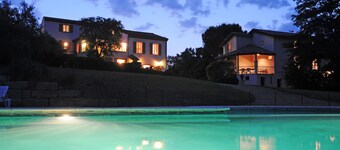 Rural gîte with terrace, shared swimming pool, quiet, near Canal du Midi
