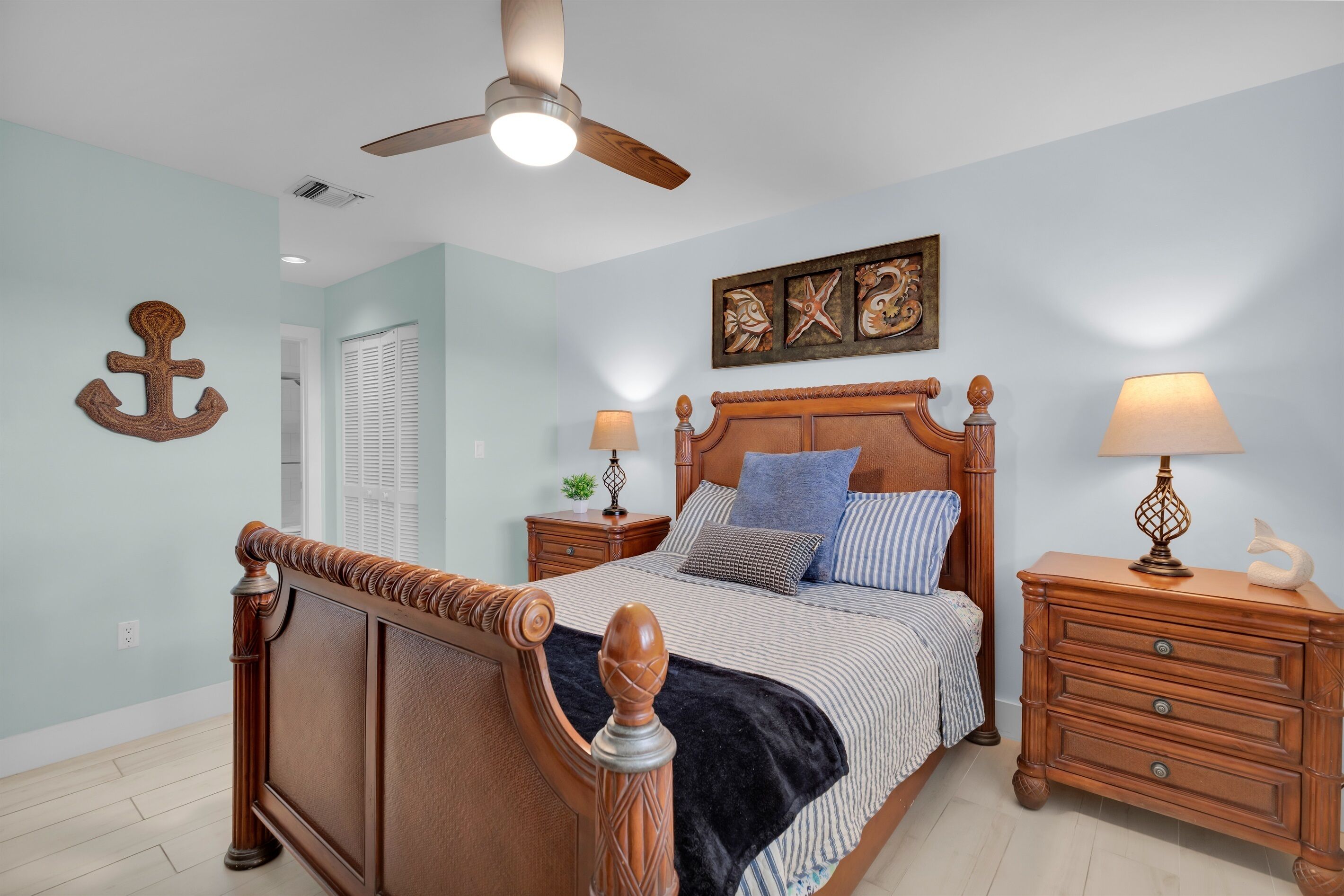 3 bedrooms, iron/ironing board, travel crib, free WiFi