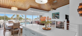 Sunrise Escape - Ocean Front Villa - Sleeps 10