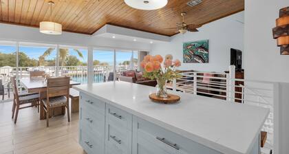 Sunrise Escape - Ocean Front Villa - Sleeps 10