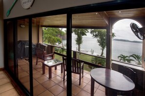 Outdoor dining - Condo on Playa Flamingo Beach (Flamingo)
