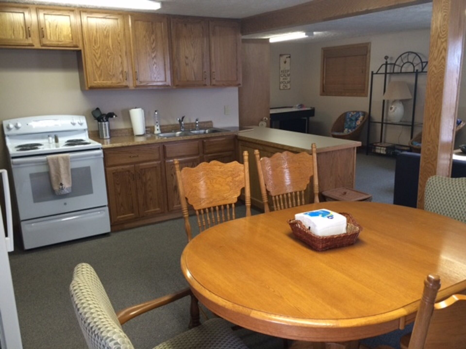 Weekly Cottage rental At Pymatuning Lake!  Next to Yorkies Ice Cream!!