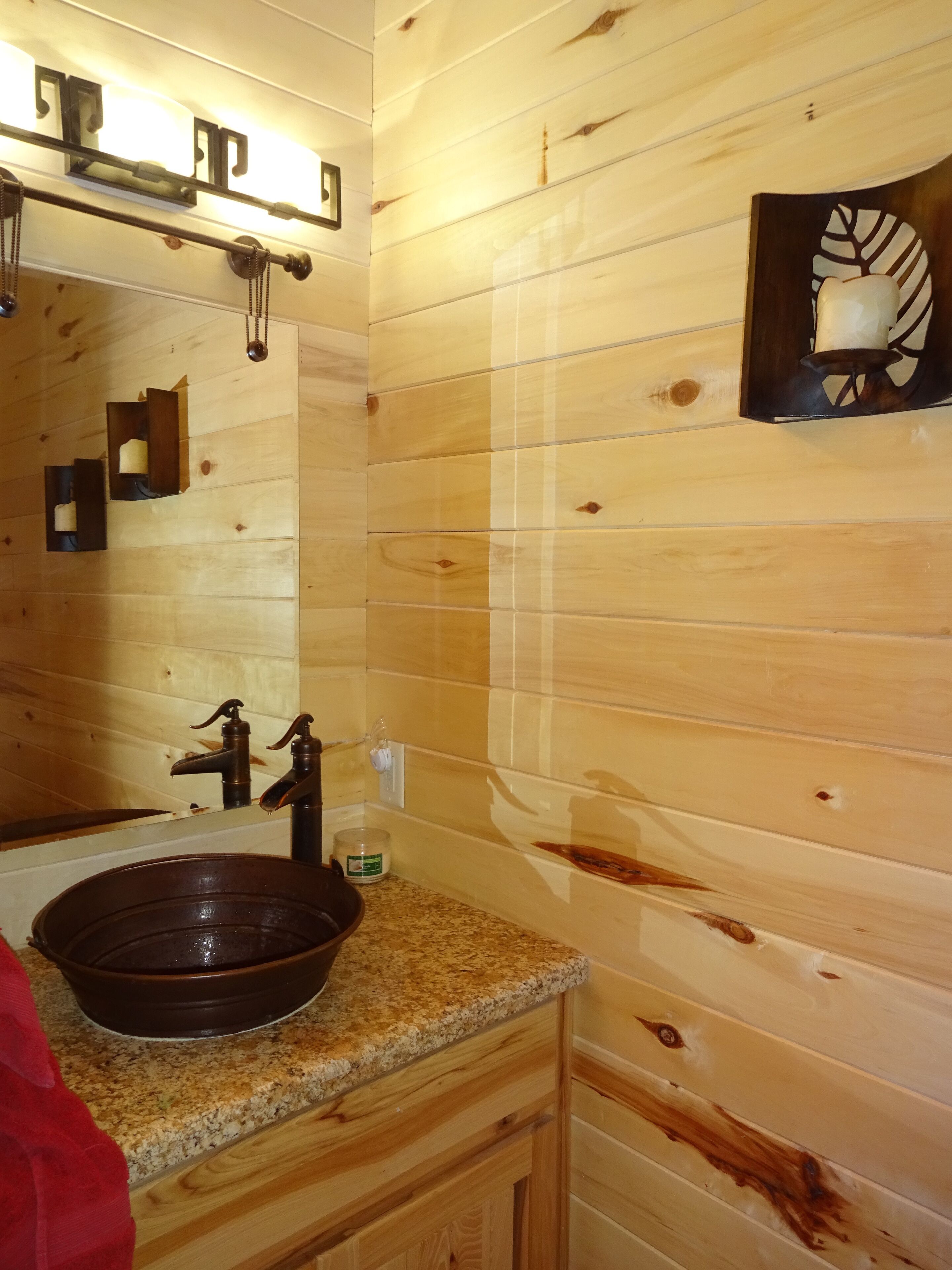 Great Heat Get-Away In <br>Large Luxury Cabin, Cool Pines