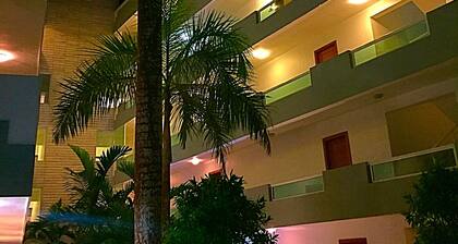 Ocean View 1B / 1B 402A