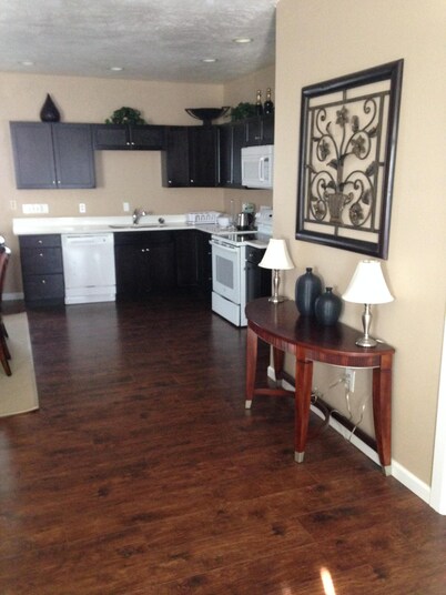 Beautiful 2 Bedroom Luxury Loft in the heart of Aurora