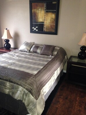 2 bedrooms, iron/ironing board, WiFi, bed sheets
