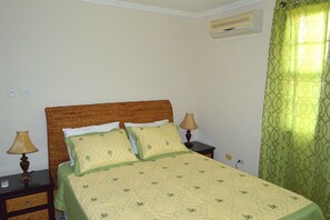 2 Schlafzimmer, Zimmersafe, Bügeleisen/Bügelbrett, kostenloses WLAN