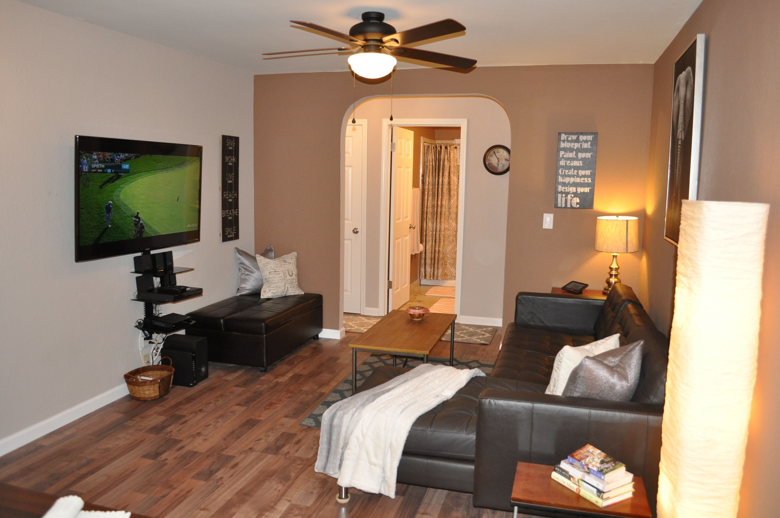 Adison GOLD - Organic Garden & Barbecue, Easy Access to Hwy, Downtown & Airport