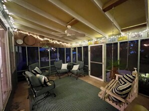 Interior - Lake View house with park like yard.  New cowboy pool to beat the heat !! (Canyon Lake)