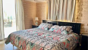 2 bedrooms, internet, bed sheets