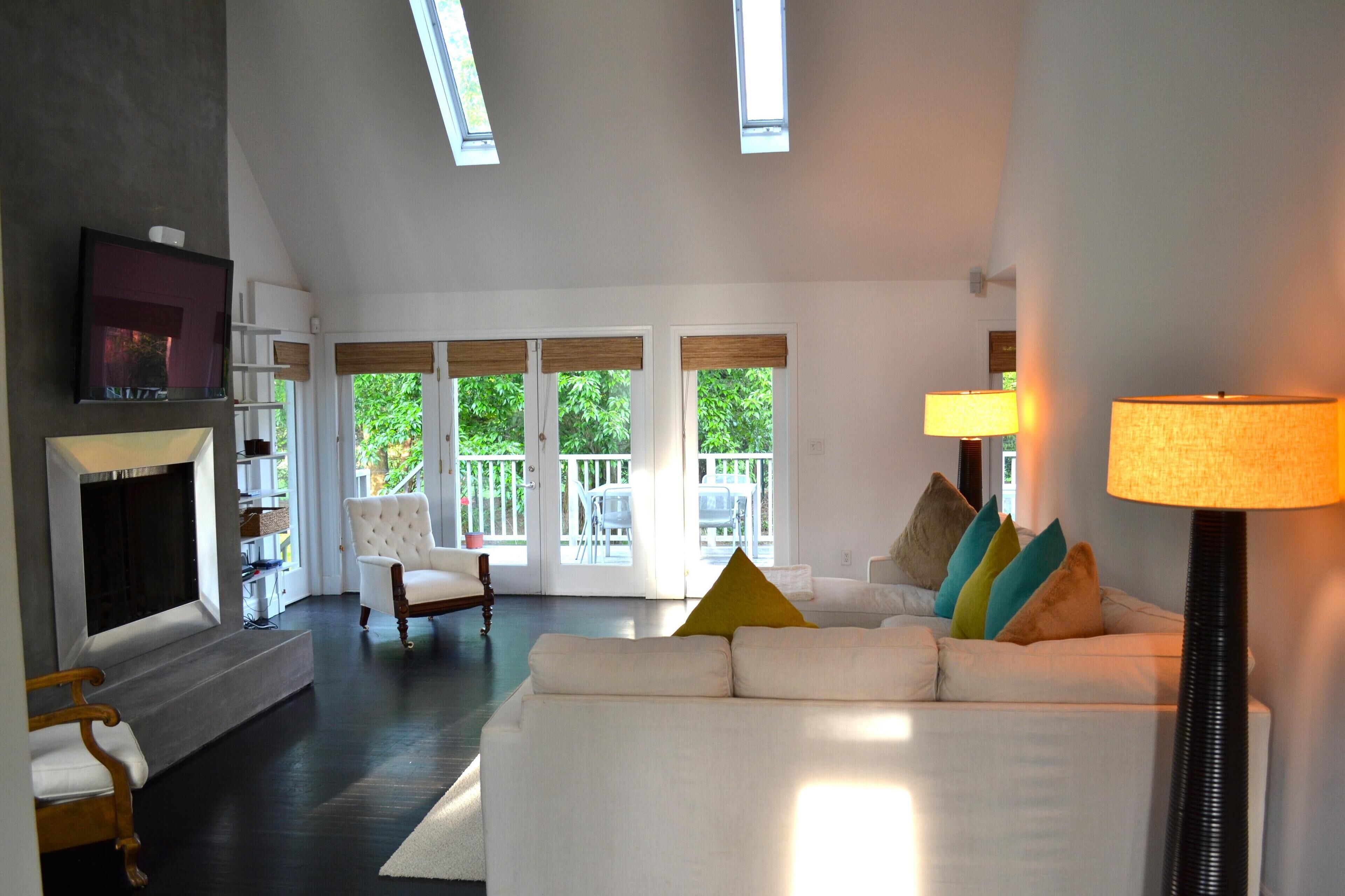 Avail JULY & AUG, village/1 mile town, 5 BR, 3.5 baths, heated pool, peaceful