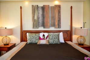 2 bedrooms, iron/ironing board, travel cot, WiFi - 2BR 221: Sleeps 6, Bunks, Pool, Hot Tub, Sea Views (Placencia)