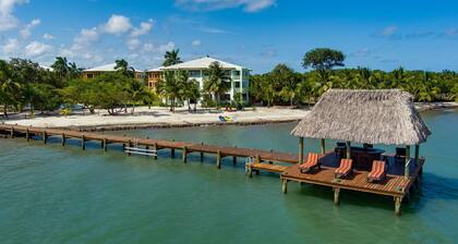 2BR 221: Sleeps 6, Bunks, Pool, Hot Tub, Sea Views