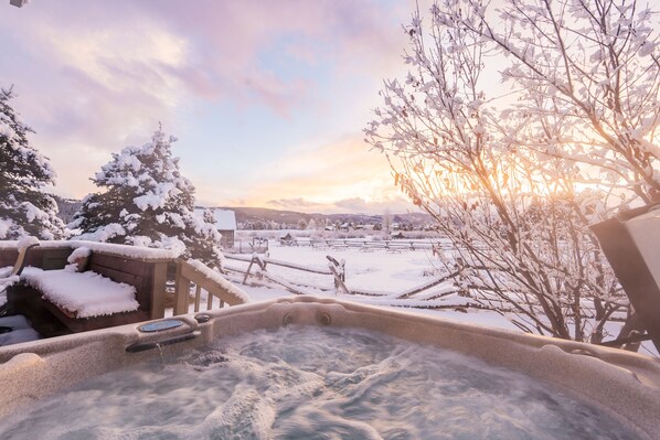 Tina de hidromasaje al aire libre