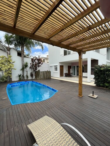 Unmissable house with pool!