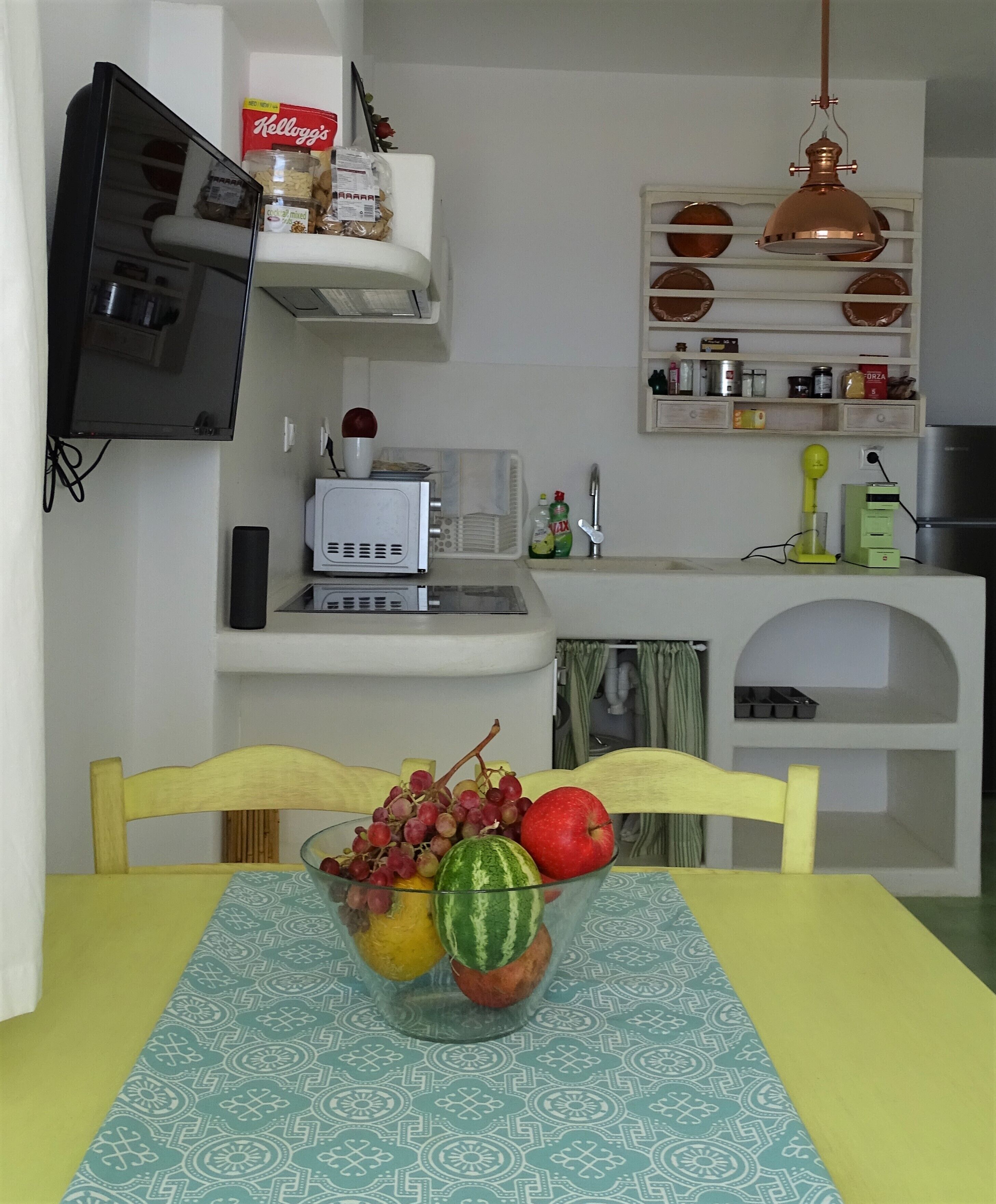 "The Cedar"minimal,traditionally decorated terrace house with sea view 3