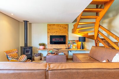 Triplex house with 3 suites in Canela, 650 meters from the Stone Cathedral and 7 km from Gramado.