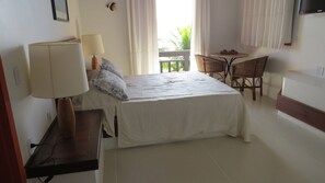 6 habitaciones, tabla de planchar con plancha, wifi y ropa de cama 