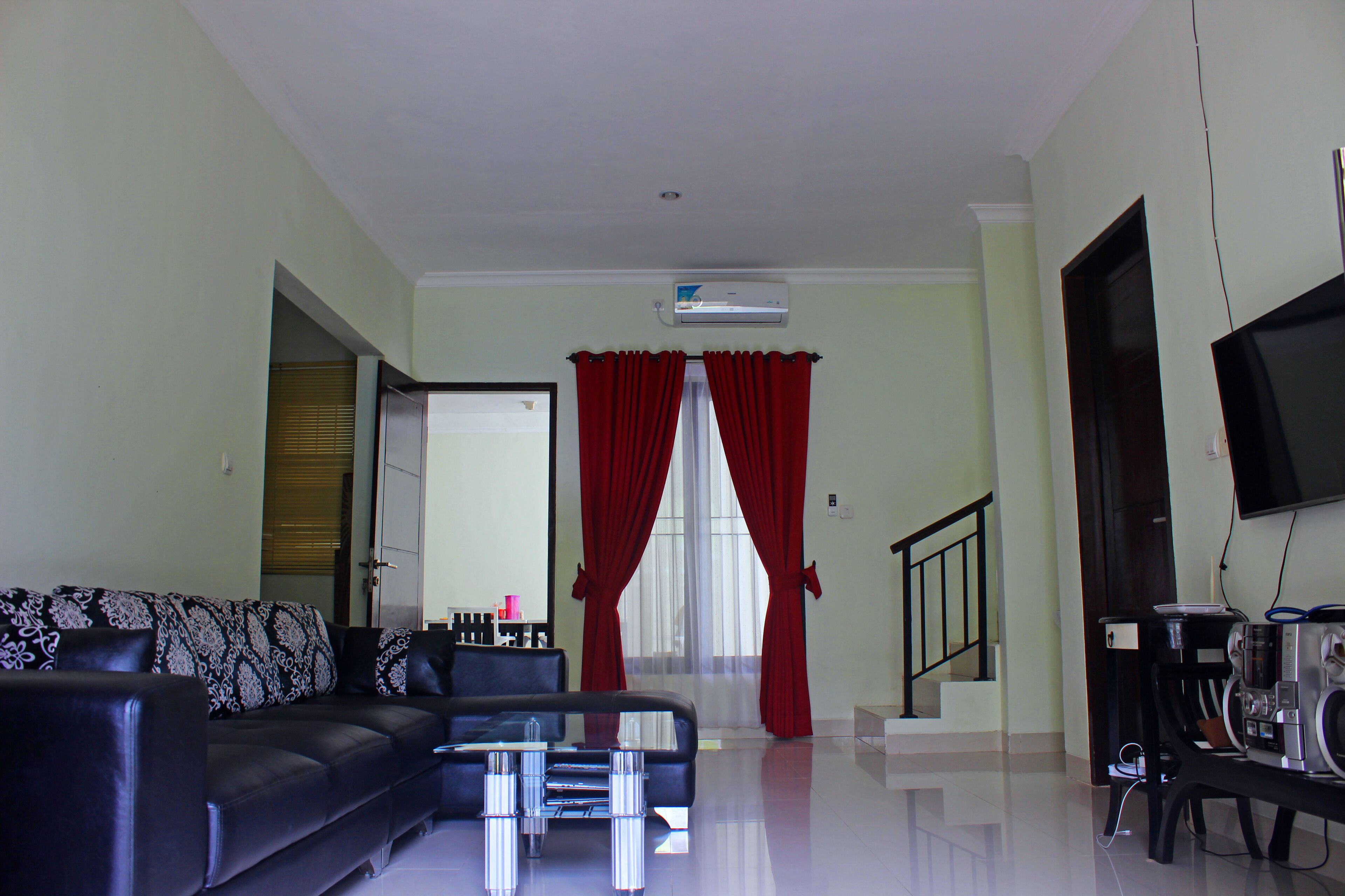 2 bedroom house for rent