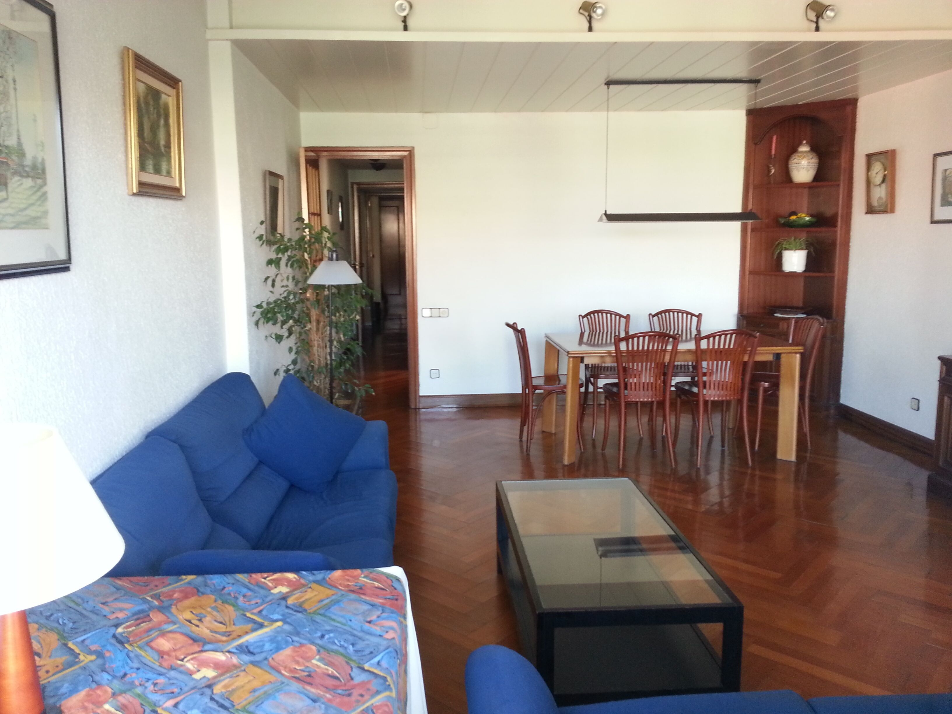 Sunny apartment with parking