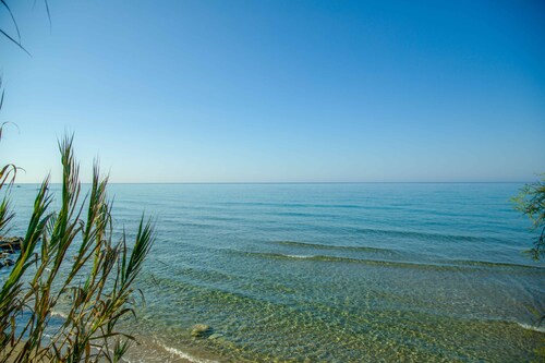 Dione, Modern Private Villa With Swimming Pool