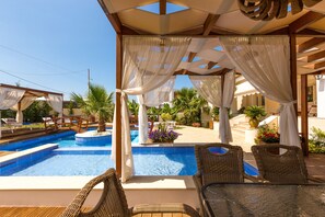 Outdoor pool - Eva Villa, Pool & Whirlpool, BBQ, Playground & Ping Pong (Perama)