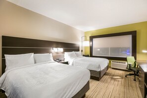Down duvets, pillow-top beds, in-room safe, desk - Holiday Inn Express & Suites Jacksonville - Town Center by IHG (Jacksonville)