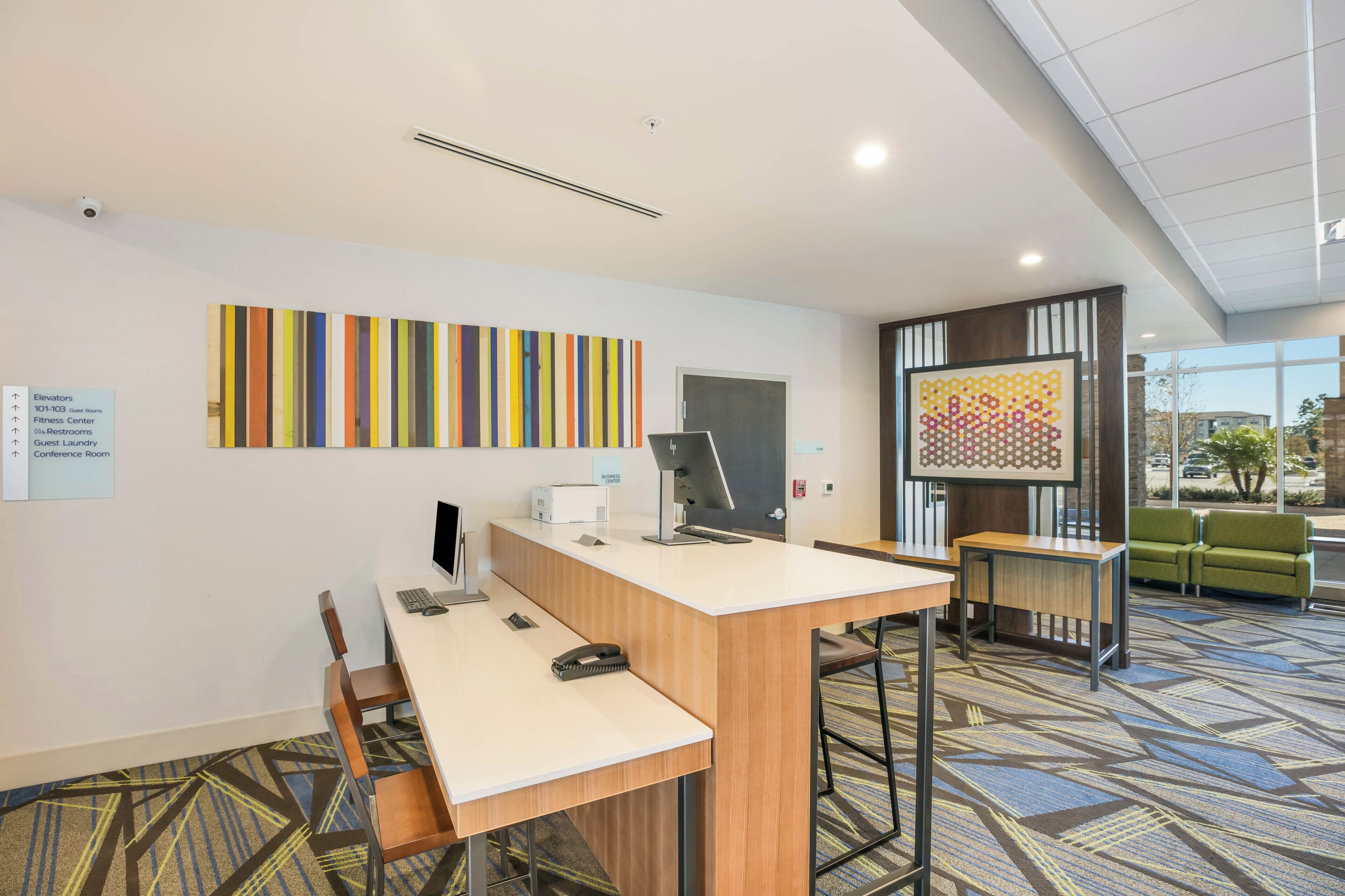 Photo - Holiday Inn Express & Suites Jacksonville - Town Center by IHG