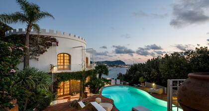 Torre dell'Aquila, Luxury Villa with concierge service.