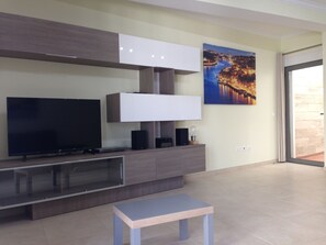 Interior - OLD TOWN, Apt. 120m2 in Downtown Albufeira, AIR CONDITIONING / CABLE TV / FREE WIFI (Albufeira)