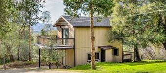 Deer Heaven Two Story Cabin