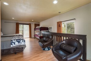 1 bedroom, free internet, bed sheets