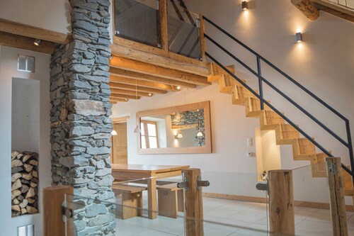Beautiful, spacious chalet, with garden and bike room