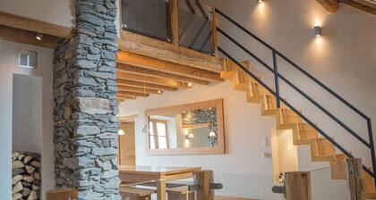 Beautiful, spacious chalet, with garden and bike room