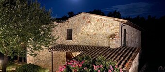 Beautiful stone country villa in the hills