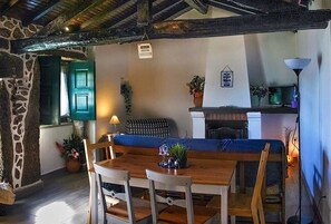 Dining - Nature in its purest state ... (Casais de Vide)