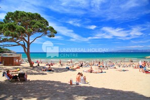 Beach nearby, beach bar