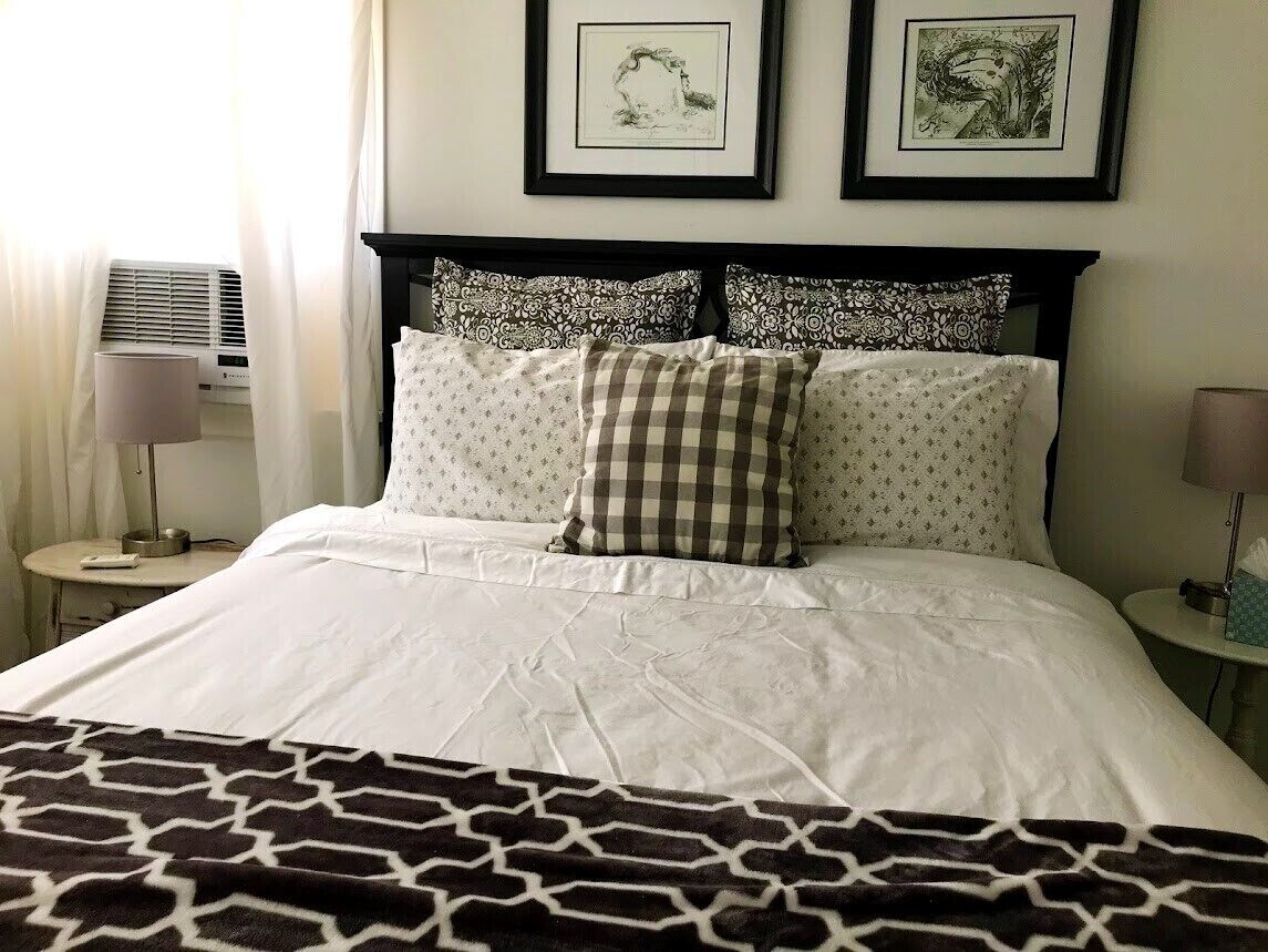 A HIDDEN GEM AT THE END OF THE GARDEN PATH!