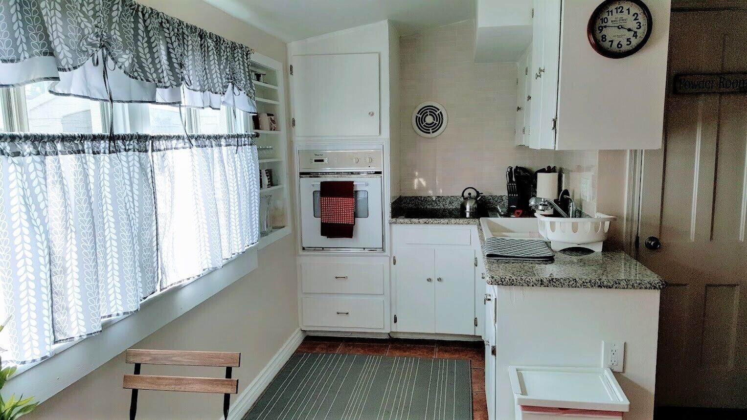 A HIDDEN GEM AT THE END OF THE GARDEN PATH!