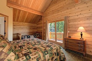 4 bedrooms, iron/ironing board, bed sheets