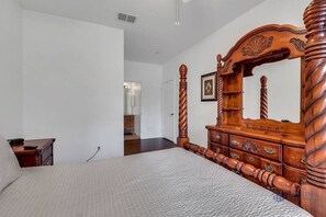 3 bedrooms, iron/ironing board, travel cot, WiFi