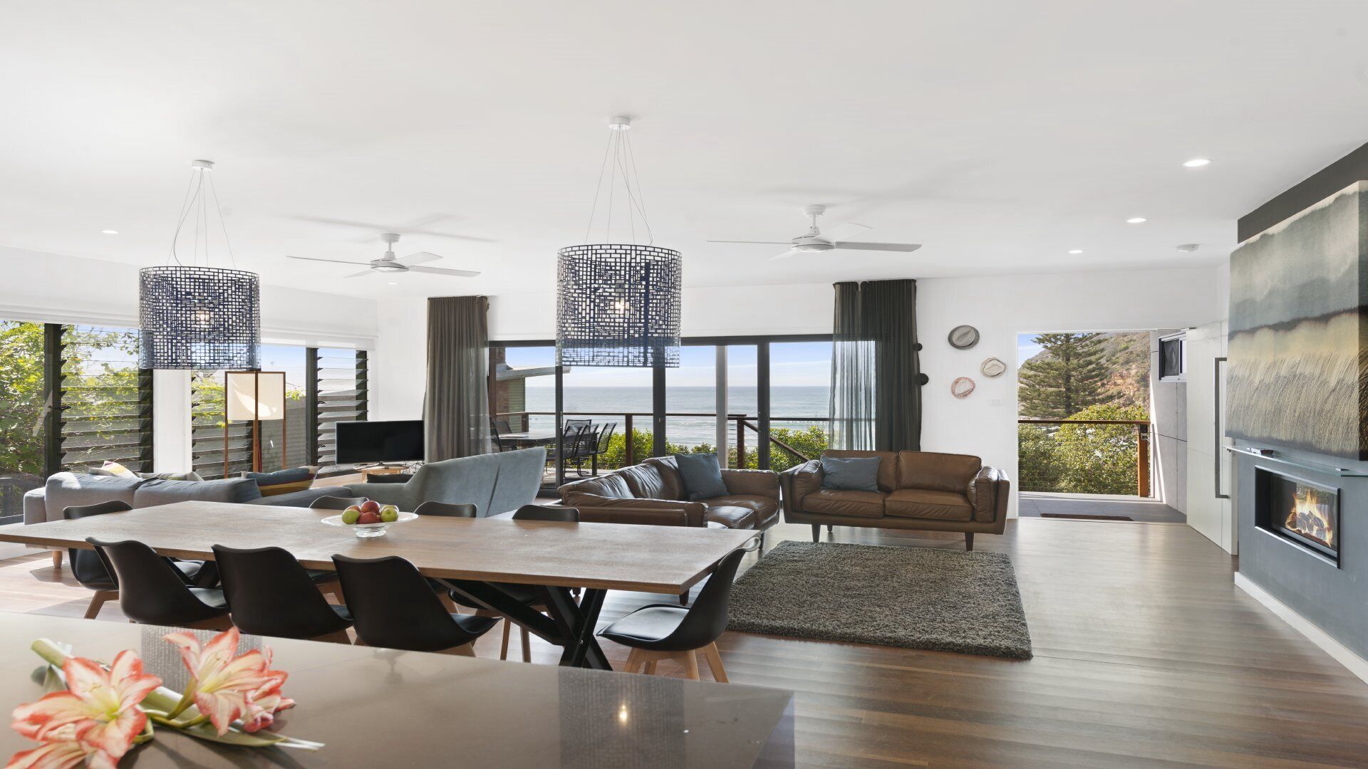 Smart TV, fireplace, stereo