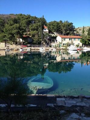 Marina - Dream vacation on island in Croatia where you will always come back to (Bobovišce na moru, Milna, Croatia)