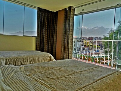 Enjoy a relaxing time at La Casa H- !Cheaper rates for smaller groups!