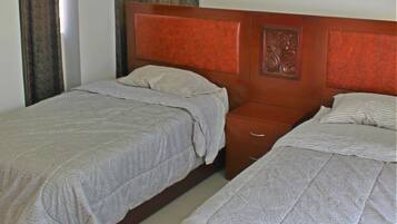 3 chambres, accĂšs Internet, draps fournis