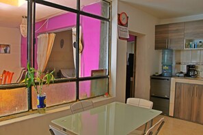 Interior - Enjoy a relaxing time at La Casa H- !Cheaper rates for smaller groups! (Alto Selva Alegre)